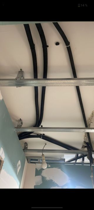 Técnico electricista urgente