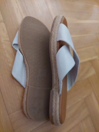 Sandalias blancas Sandra Fontán