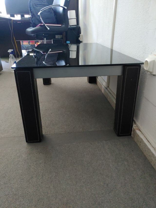 Mesa centro negra - cristal y madera