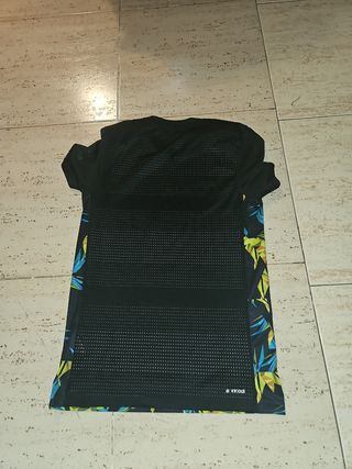 Camiseta Adidas estampada