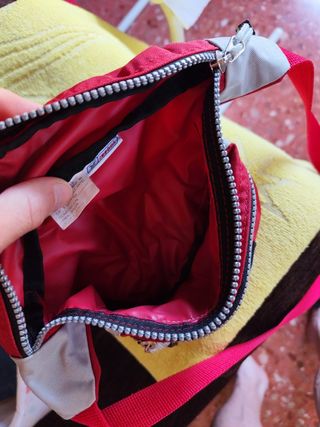 Riñonera Reebok roja y gris