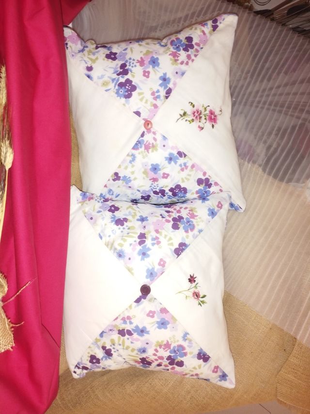 Nuevos:Cojines decorativos florales hechos a mano.
