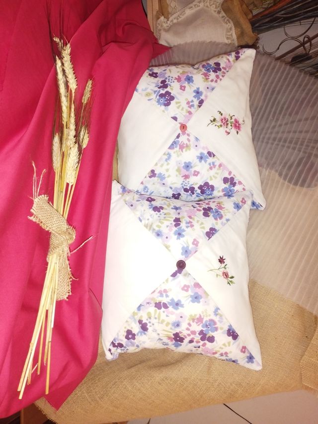 Nuevos:Cojines decorativos florales hechos a mano.