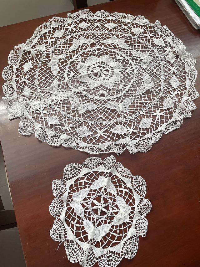 Tapetes de encaje de bolillos redondos