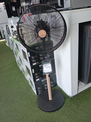 Ventilador de pie Abrila