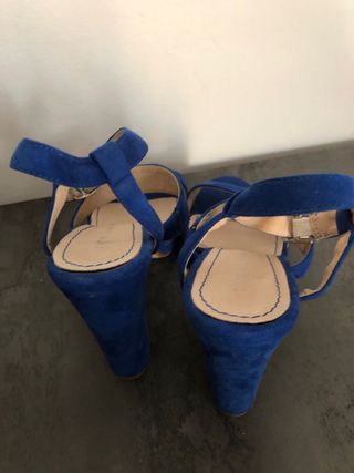 scarpe con tacco blu eleganti