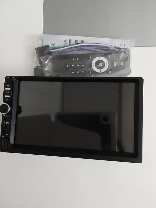 Radio coche con carplay,pantalla táctil.