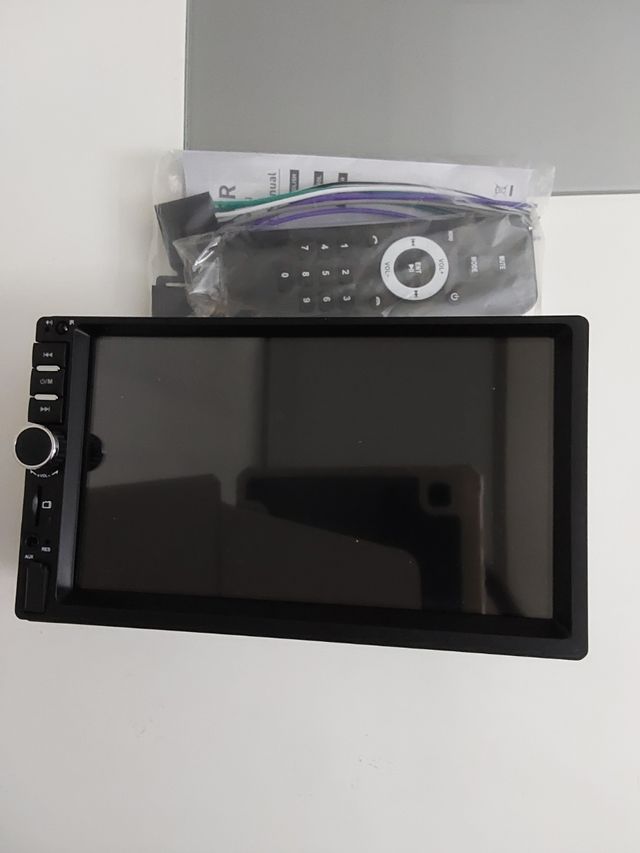 Radio coche con carplay,pantalla táctil.