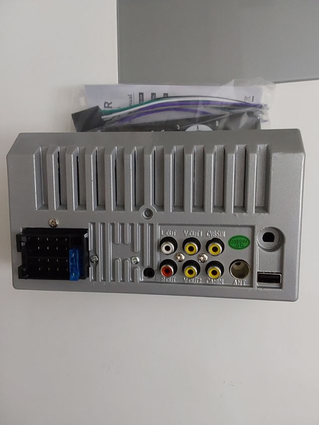 Radio coche con carplay,pantalla táctil.