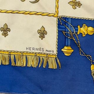 Pañuelo Hermès Paris en seda. vintage. 88x86 ccms