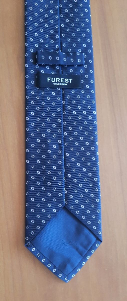 Corbata de seda natural