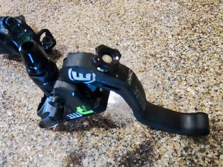 Manetas Magura MT7