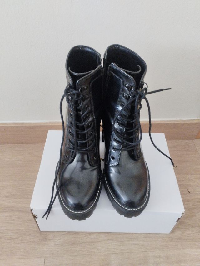 Botines negros tacón alto