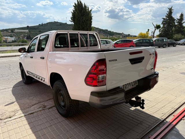 Toyota Hilux 2021