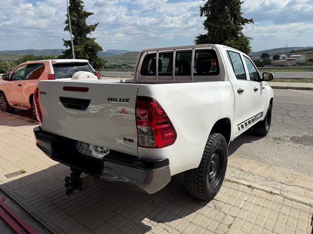 Toyota Hilux 2021