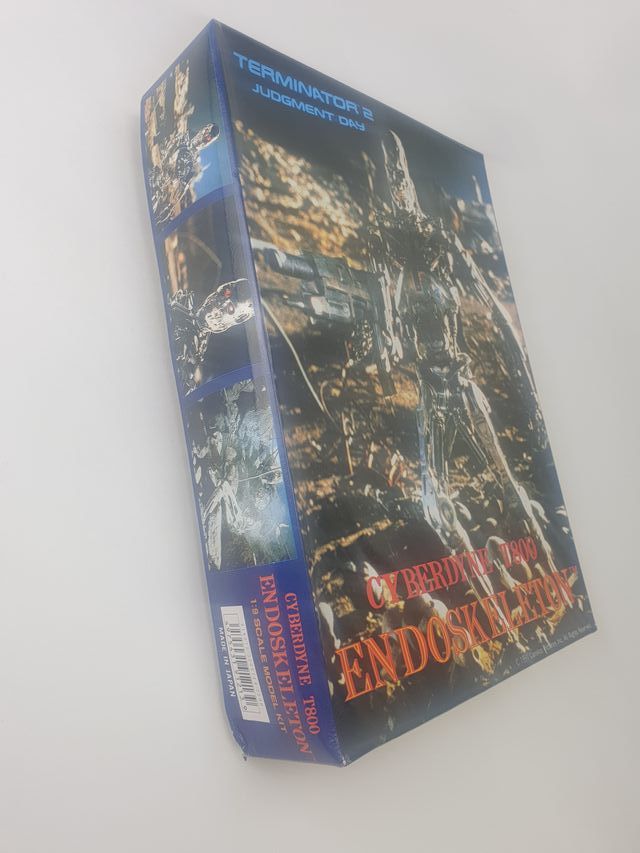 MAQUETA TSUKUDA TERMINATOR T-800 EXOESQUELETO