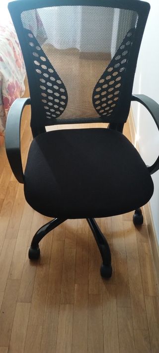Silla oficina giratoria negra