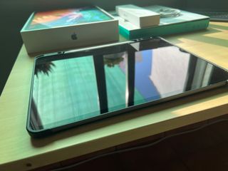 iPad Pro 512gb + Apple Pencil + Teclado