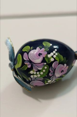Uovo di Pasqua Dipinto a Mano