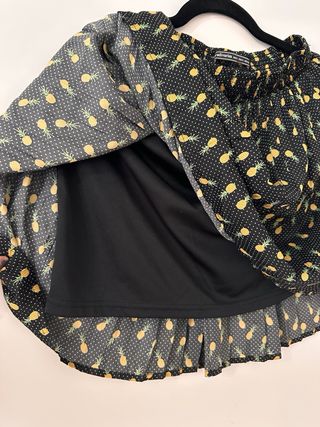 Falda Stradivarius piñas - Talla S