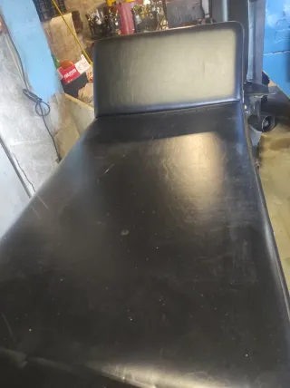 Camilla de masaje y mesa