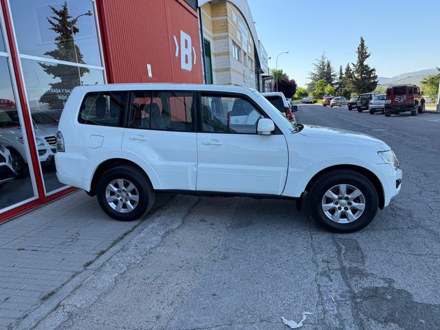 Mitsubishi Montero 2017