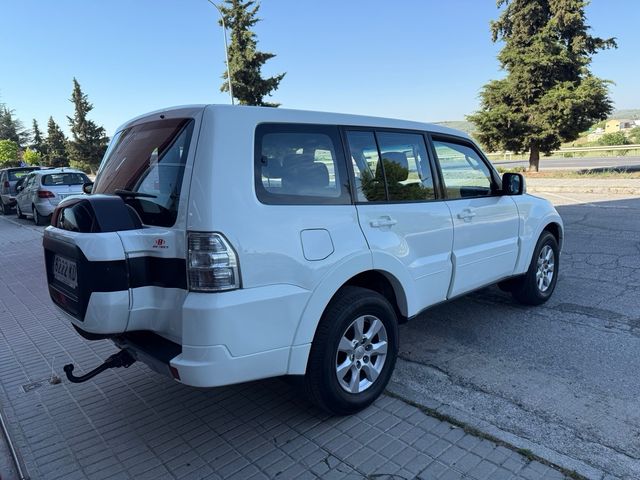 Mitsubishi Montero 2017