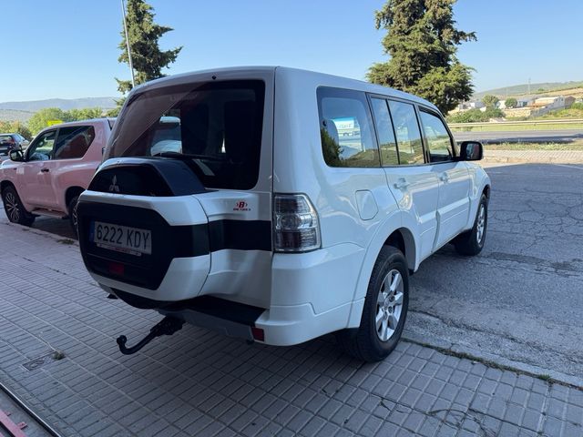 Mitsubishi Montero 2017