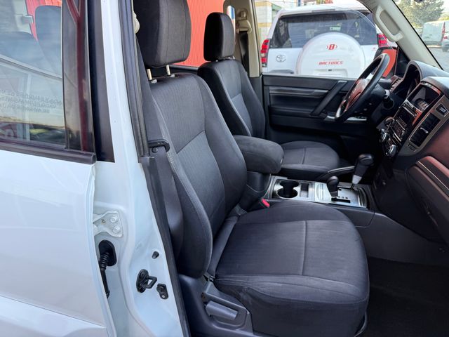 Mitsubishi Montero 2017