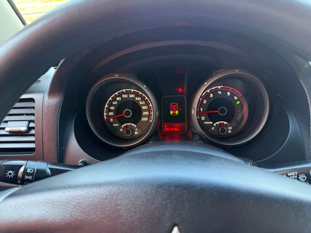 Mitsubishi Montero 2017