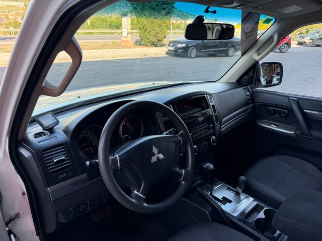 Mitsubishi Montero 2017