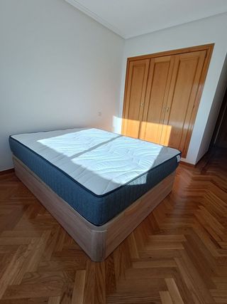 Dormitorios: Colchon, canape, somieres con patas