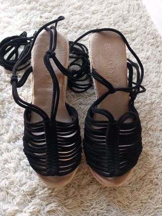 Sandalias cuña esparto negras