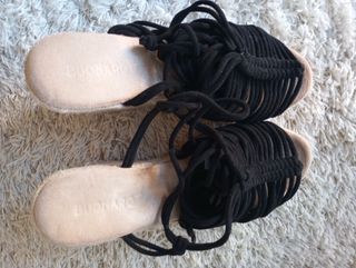 Sandalias cuña esparto negras