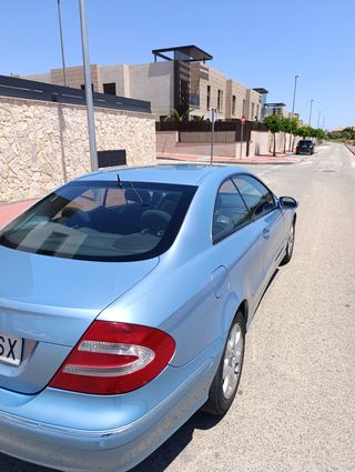 Mercedes-Benz  CLK 2004