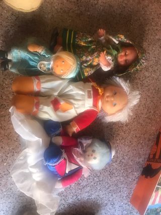 4 Muñecas Vintage