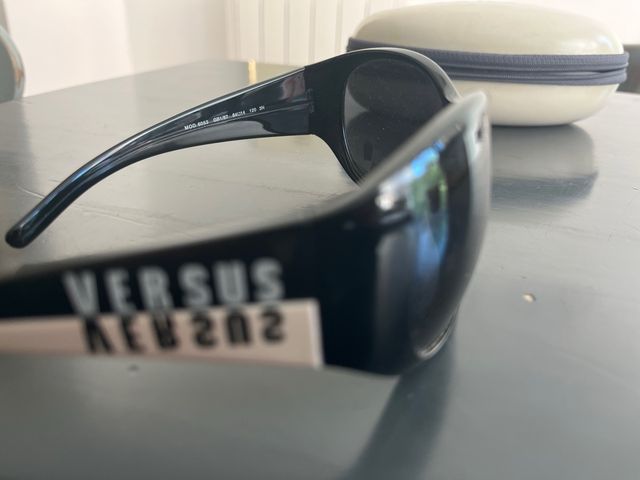 Gafas sol Versus - Negras y Blancas