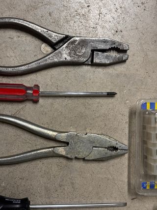Herramientas Variadas - Destornilladores, Alicates