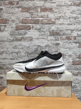 Zapatillas Nike Giannis Freak 5 "Oreo" - 49,5