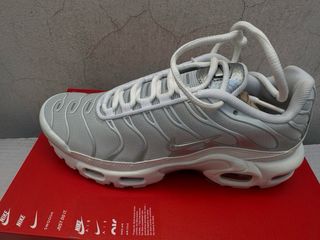 Nike Air Max Plus TN - Gris Blanco