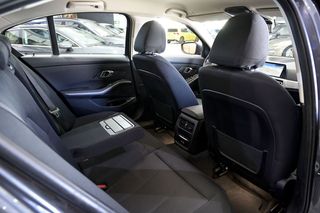 BMW Serie 3   320d Auto.