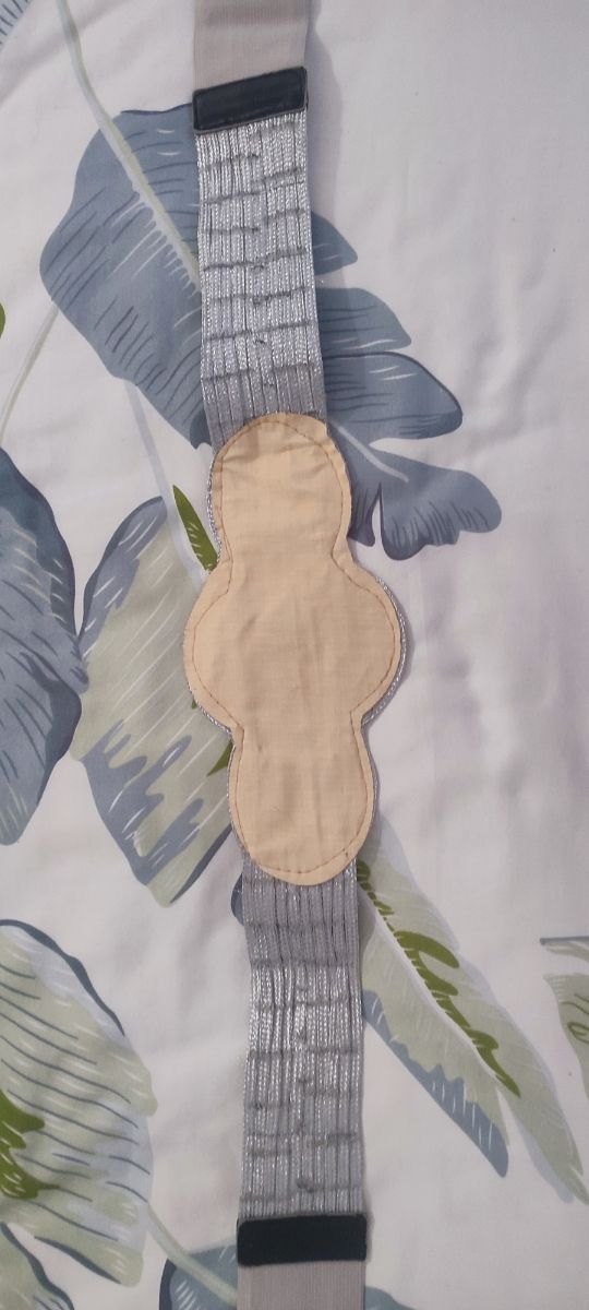 Cinturón plateado elegante