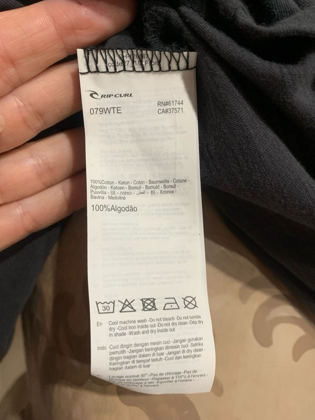 T-shirt nera a manica lunga Rip Curl