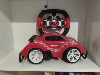 Coche teledirigido rojo