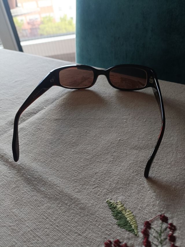 Gafas sol Guess marrón. Graduadas.