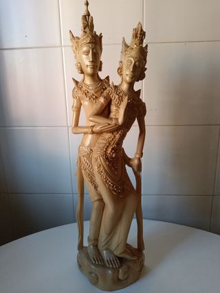 Coppia di statue in legno di Bali