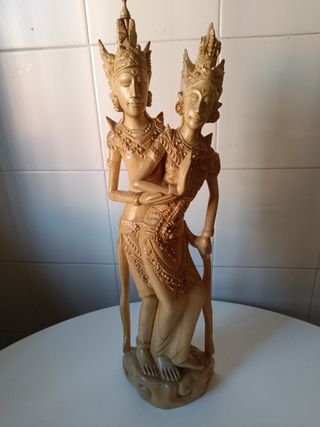 Coppia di statue in legno di Bali