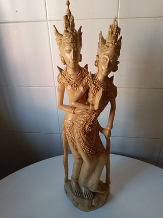 Coppia di statue in legno di Bali