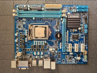 Gigabyte GA-H61M-D2-B3 + i3 3220