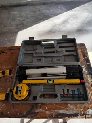Nivel láser Powerfix PLW670 + transportador ángulo